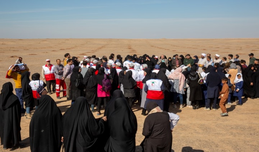 غرس بیش از دو هزار نهال توسط داوطلبان هلال احمر و بسیجیان در قم