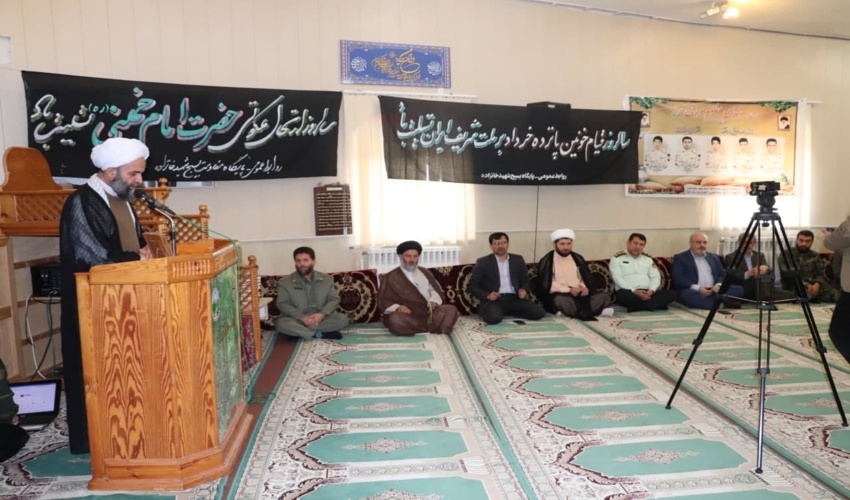 پانزده خرداد نماد پیوند امت و امام است